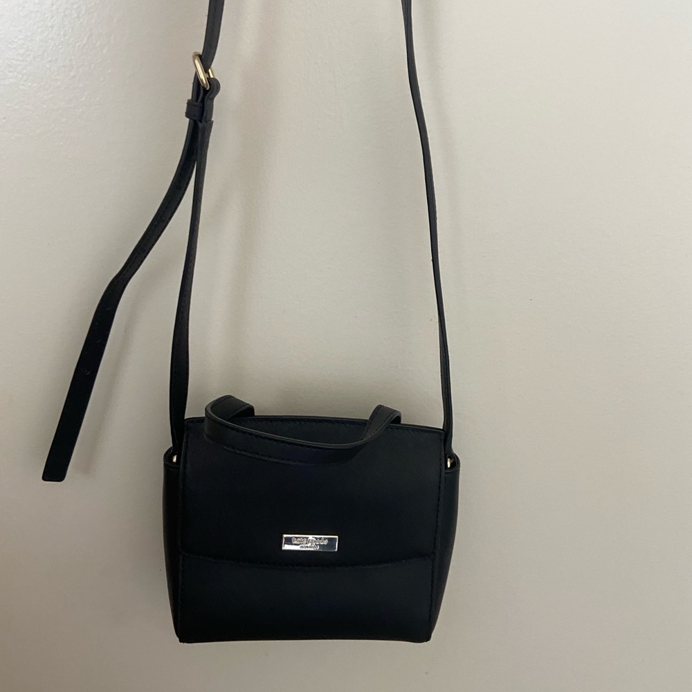 black crossbody/shoulder kate spade purse